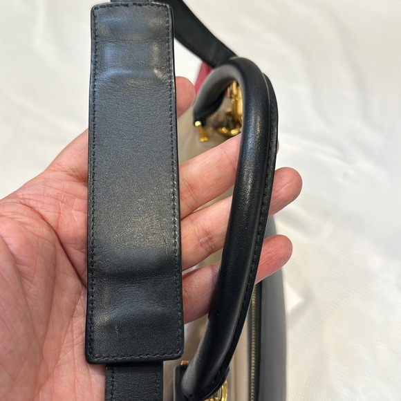 Authentic Celine trapeze shoulder bag with long removable strap - Picture 7 of 15